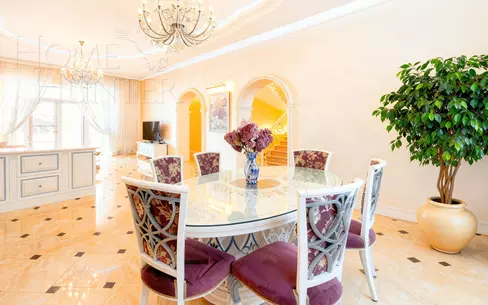 3-этажный коттедж 707.9 м² с отделкой