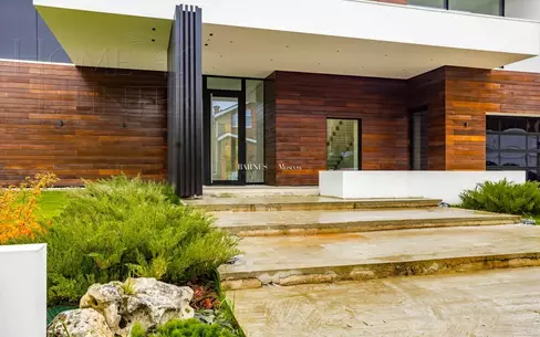 2-этажный коттедж 650 м² без отделки