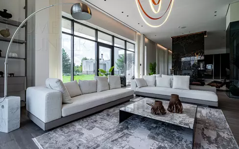 2-этажный коттедж 698 м² с отделкой