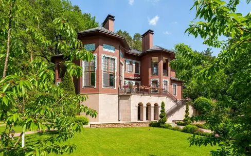 2-этажный коттедж 761 м² с отделкой