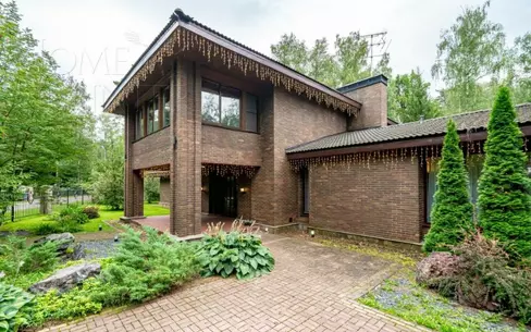 2-этажный коттедж 450 м² с отделкой