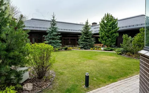 2-этажный коттедж 1 500 м² с отделкой