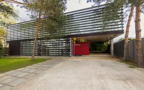 2-этажный коттедж 265.9 м² с отделкой