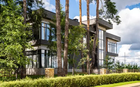 2-этажный коттедж 720 м² с отделкой