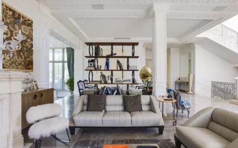 2-этажный коттедж 1 050 м² с отделкой