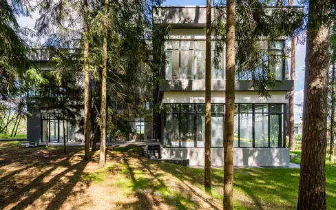 2-этажный коттедж 720 м² с отделкой