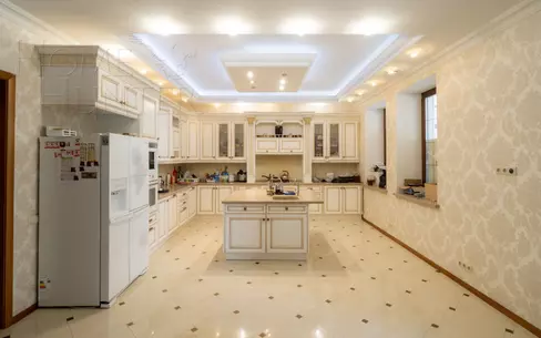 2-этажный коттедж 1 000 м² с отделкой