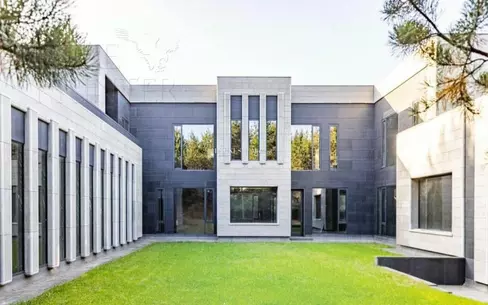 2-этажный коттедж 2 240 м² с отделкой