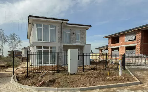 2-этажный коттедж 220 м² с отделкой