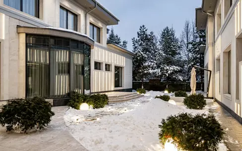 2-этажный коттедж 2 430 м² с отделкой