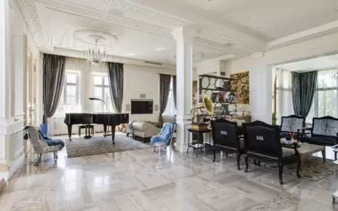 2-этажный коттедж 1 050 м² с отделкой