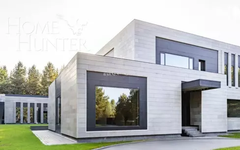 2-этажный коттедж 2 240 м² с отделкой