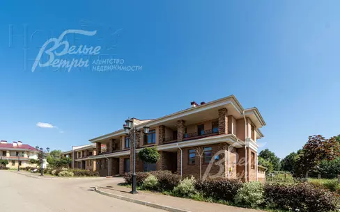 2-этажный таунхаус 435 м² без отделки