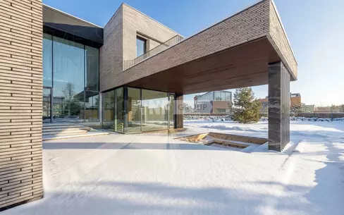 2-этажный коттедж 1 100 м² с отделкой