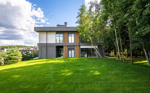 2-этажный коттедж 720 м² с отделкой