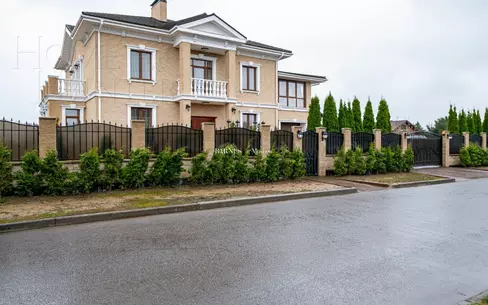 2-этажный коттедж 550 м² с отделкой