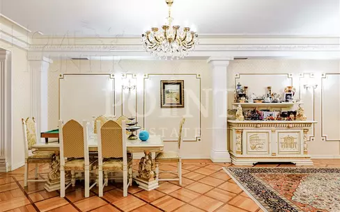 4-КОМН. КВАРТИРА С ОТДЕЛКОЙ 200 М² НА 9 ЭТАЖЕ