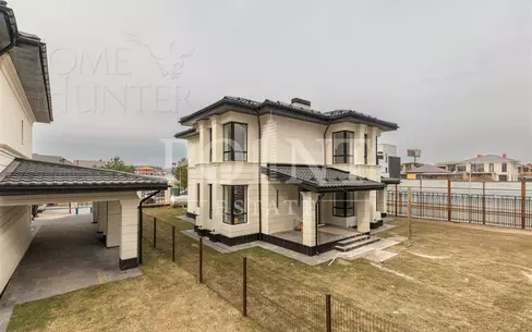 2-этажный коттедж 300 м² с отделкой