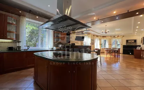 2-этажный коттедж 550 м² с отделкой
