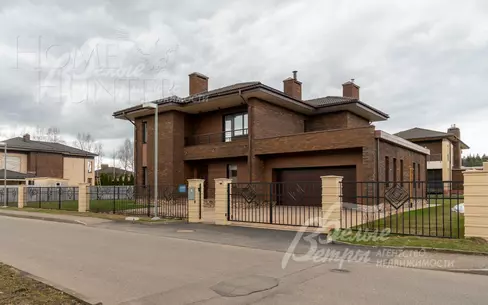 2-этажный коттедж 323 м² с отделкой