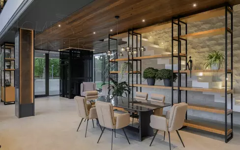 3-этажный коттедж 2 150 м² с отделкой