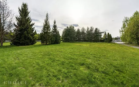 Участок 61.1 сот. в охраняемом поселке