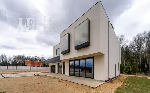 2-этажный коттедж 547 м² без отделки