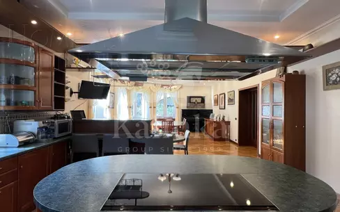 2-этажный коттедж 550 м² с отделкой