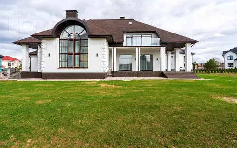 2-этажный коттедж 440 м² с отделкой