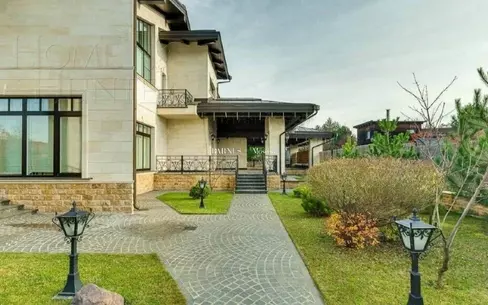 2-этажный коттедж 900 м² с отделкой