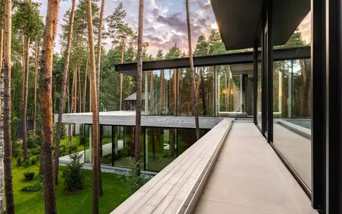 2-этажный коттедж 1 050 м² без отделки