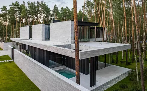 2-этажный коттедж 1 050 м² без отделки