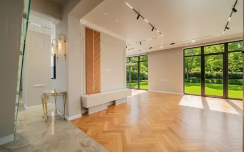 2-этажный коттедж 240 м² с отделкой