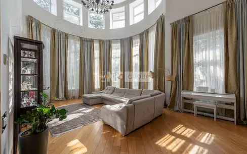 3-этажный таунхаус 533.1 м² с отделкой