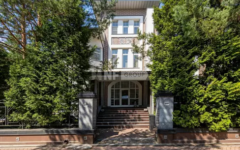 3-этажный таунхаус 533.1 м² с отделкой