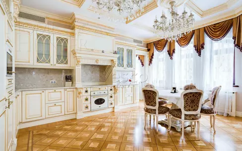 3-этажный коттедж 840 м² с отделкой