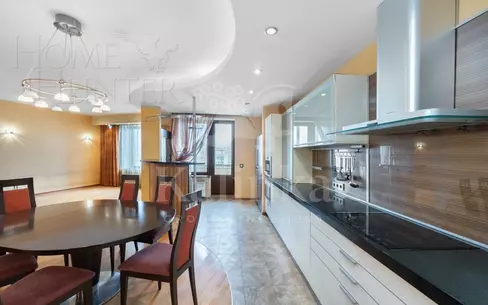 5-КОМН. КВАРТИРА С ОТДЕЛКОЙ 196 М² НА 17 ЭТАЖЕ