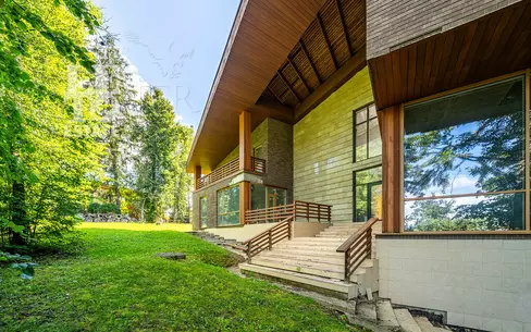 2-этажный коттедж 900 м² без отделки