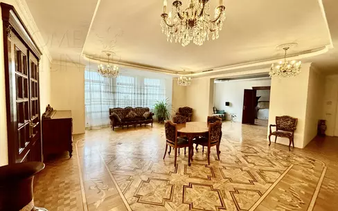 8-КОМН. КВАРТИРА С ОТДЕЛКОЙ 275.3 М² НА 9 ЭТАЖЕ