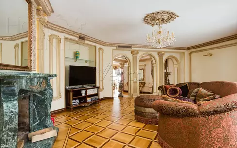 3-этажный коттедж 840 м² с отделкой