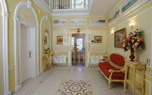 3-этажный коттедж 800 м² с отделкой