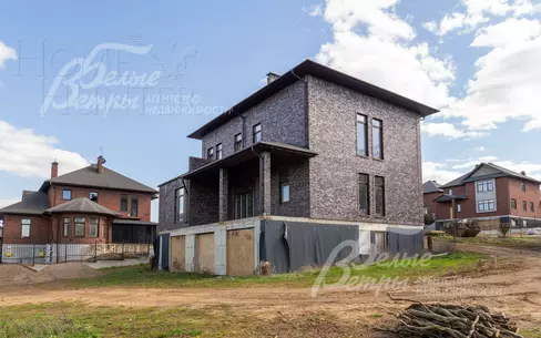 2-этажный коттедж 495 м² без отделки