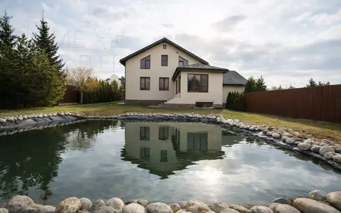 2-этажный коттедж 400 м² с отделкой