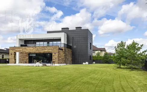 2-этажный коттедж 540 м² с отделкой