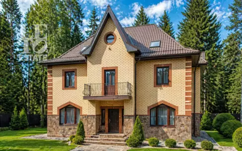 2-этажный коттедж 342 м² с отделкой