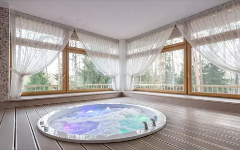 3-этажный коттедж 1 000 м² с отделкой