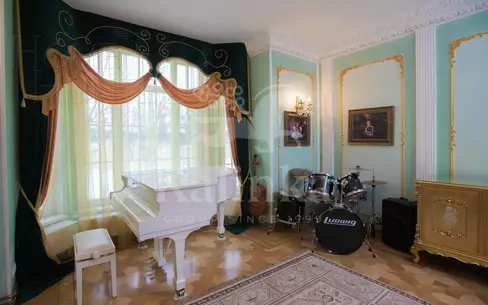 3-этажный коттедж 800 м² с отделкой