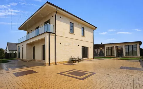 КОТТЕДЖ 322 м² с отделкой