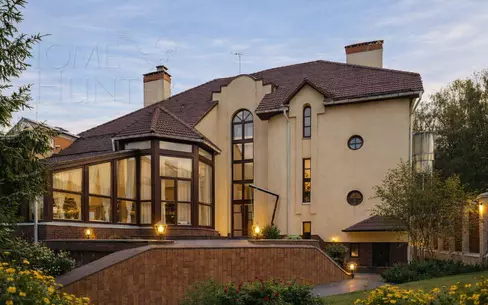 3-этажный коттедж 637 м² с отделкой