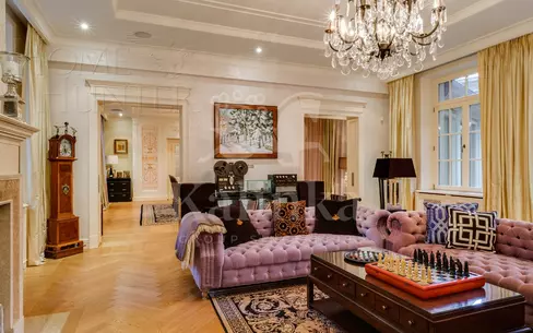 2-этажный коттедж 1 400 м² с отделкой